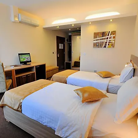 Hotel Tami Nis