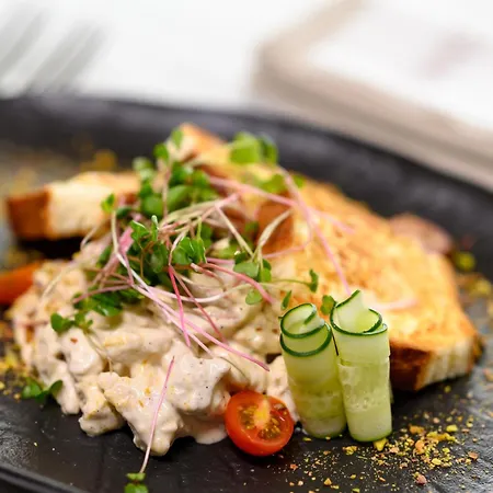 Отель Tami Ниш