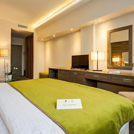 Tami Hotel